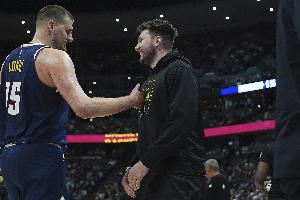 旗鼓相当的对手！约基奇VS东契奇生涯战绩10-10 双方数据各有千秋
