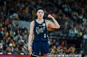 什么情况？胡明轩半场0出手未得分拿1板4助 正负值-11全队最低