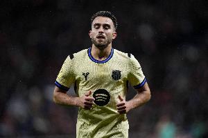 每体：埃里克·加西亚上半场被换下，是因为大腿后侧肌肉不适