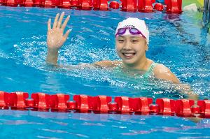 中国游泳公开赛女子50米蛙泳决赛：唐钱婷以29秒44破亚洲纪录夺冠