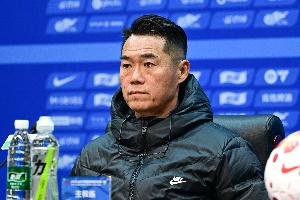 客战云南玉昆！记者：宿茂臻和彭逸翔出席泰山赛前发布会