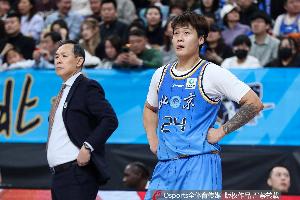 许利民：进攻成功率下降因球没给到有优势的人 在用短板和对方打