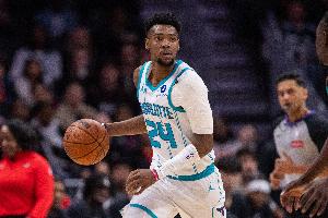 齐发力！布兰登·米勒12中8拿22分5板 拉梅洛·鲍尔19中9砍29分