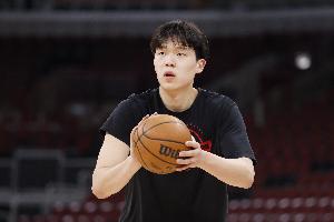 会有垃圾时间吗？杨瀚森上半场没有登场 开拓者领先篮网18分