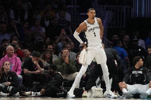 帕金斯：有太多球员在给NBA抹黑了 而文班则是NBA宝贵的财富